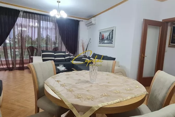 Shtepi me qera Apartament ne Tirane, 2+1, Mobilimi E mobiluar, Pagesa 660  Euro.