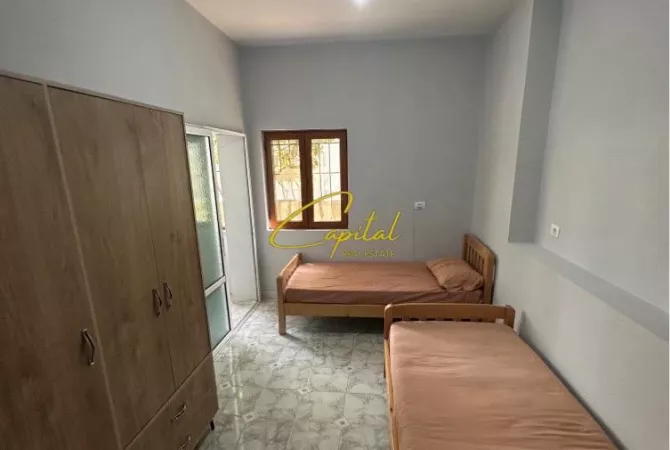 Shtepi me qera Apartament ne Tirane, 2+1, Mobilimi E mobiluar, Pagesa 55,000  Leke.