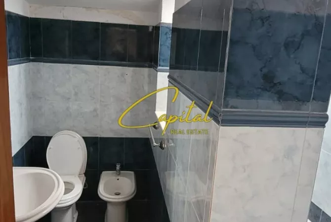 Ambient biznesi me qera 3+1 ne Tirane - 1,500 Euro