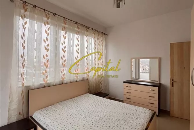 Shtepi me qera 2+1 ne Tirane - 430 Euro
