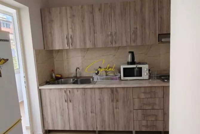 Shtepi me qera 2+1 ne Tirane - 60,000 Leke