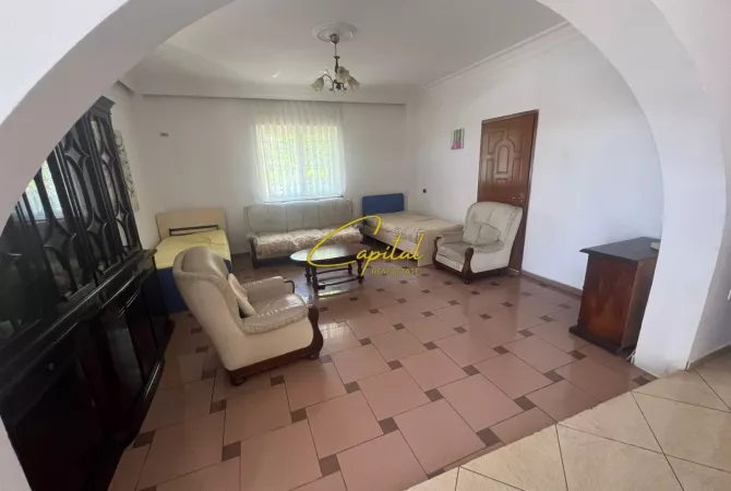 Shtepi me qera 2+1 ne Tirane - 400 Euro