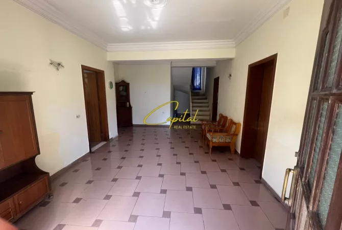 Shtepi me qera Apartament ne Tirane, 2+1, Mobilimi E mobiluar, Pagesa 400  Euro.