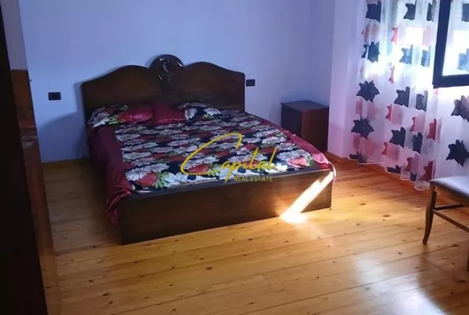 Shtepi me qera Apartament ne Tirane, 2+1, Mobilimi E mobiluar, Pagesa 40,000  Leke.