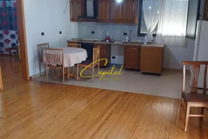 Shtepi me qera 2+1 ne Tirane - 40,000 Leke