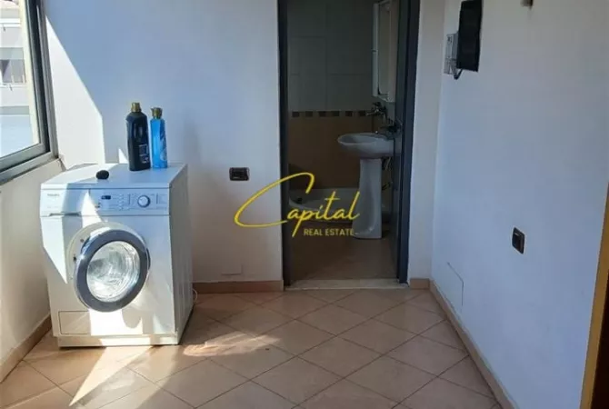 Shtepi me qera Apartament ne Tirane, 2+1, Mobilimi E mobiluar, Pagesa 40,000  Leke.