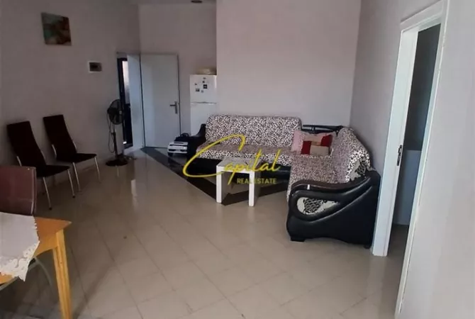 Shtepi me qera 2+1 ne Tirane - 40,000 Leke