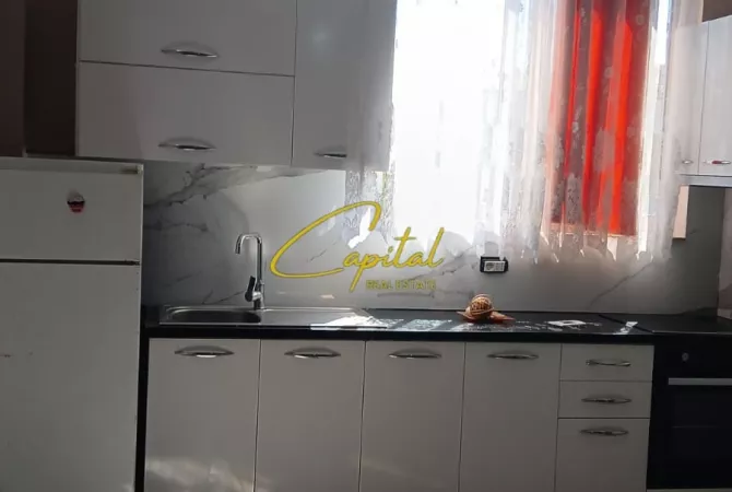 Shtepi me qera 2+1 ne Tirane - 40,000 Leke