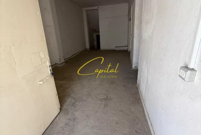 MAGAZINE ME QERA 520 M2 RRUGA SIRI KODRA 2000 EURO