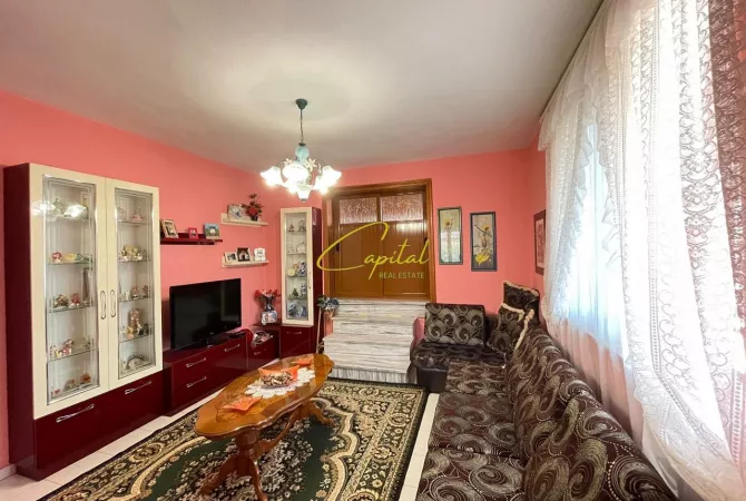 Shtepi me qera 2+1 ne Tirane - 50,000 Leke