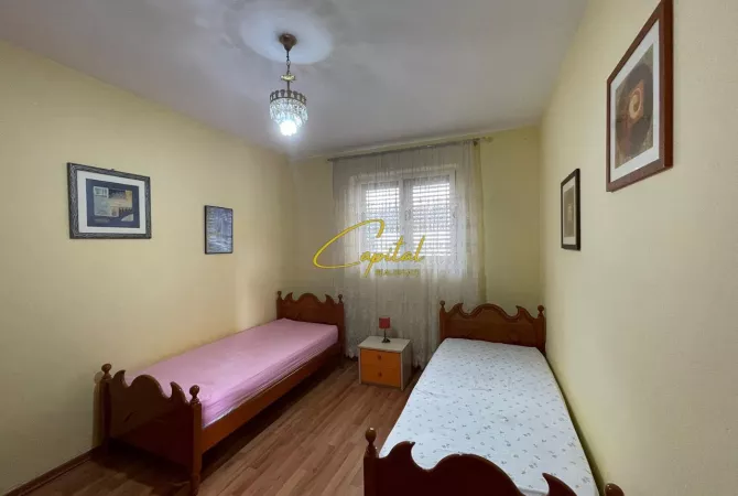 Shtepi me qera Apartament ne Tirane, 2+1, Mobilimi E mobiluar, Pagesa 50,000  Leke.