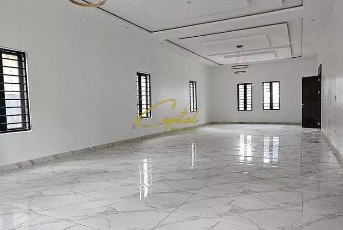 Ambiente Commerciale in Affitto 1+1 a Tirana - 800 Euro