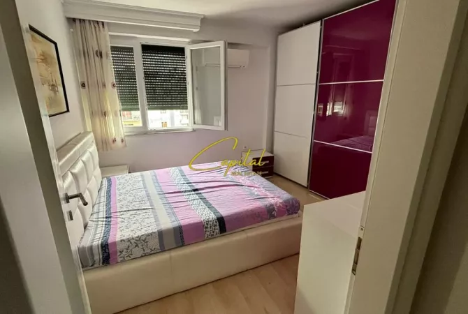 Shtepi me qera Apartament ne Tirane, 2+1, Mobilimi E mobiluar, Pagesa 650  Euro.