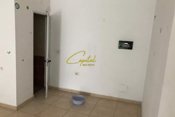 Ambjent biznesi me qera 1+1 ne Tirane - 330 Euro