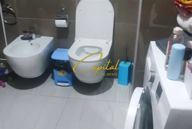 Shtepi me qera Apartament ne Tirane, 2+1, Mobilimi E mobiluar, Pagesa 45,000  Leke.