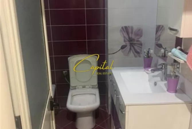 Shtepi me qera Apartament ne Tirane, 1+1, Mobilimi E mobiluar, Pagesa 45,000  Leke.