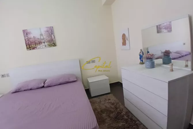 Shtepi me qera Apartament ne Tirane, 2+1, Mobilimi E mobiluar, Pagesa 55,000  Leke.