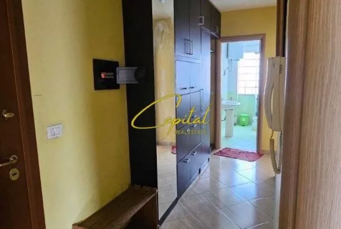 Shtepi me qera Apartament ne Tirane, 1+1, Mobilimi E mobiluar, Pagesa 450  Euro.