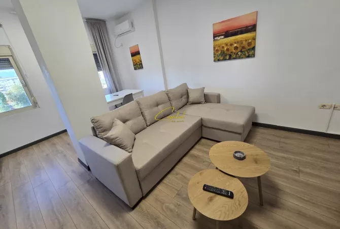 Shtepi me qera 2+1 ne Tirane - 69,000 Leke