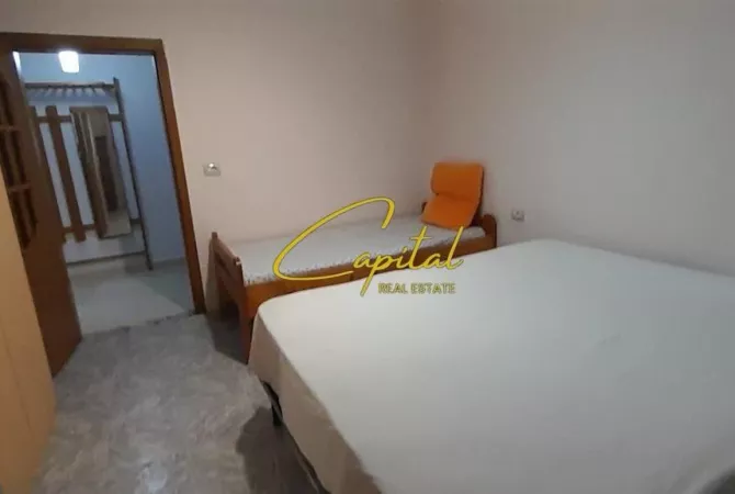 Shtepi me qera Apartament ne Tirane, 2+1, Mobilimi E mobiluar, Pagesa 50,000  Leke.