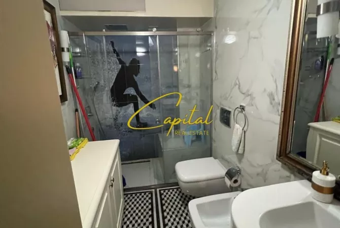 Shtepi me qera Apartament ne Tirane, 3+1, Mobilimi E mobiluar, Pagesa 750  Euro.