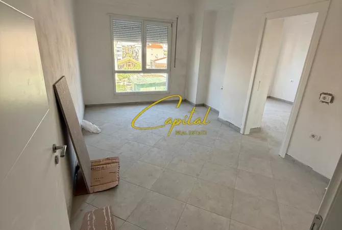 Shtepi ne shitje 2+1 ne Tirane - 180,000 Euro