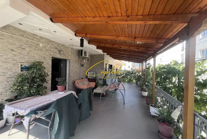 Shtepi me qera Apartament ne Tirane, 2+1, Mobilimi E mobiluar, Pagesa 450  Euro.