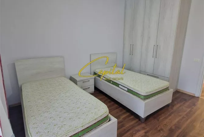 Shtepi me qera Apartament ne Tirane, 2+1, Mobilimi E mobiluar, Pagesa 65,000  Leke.