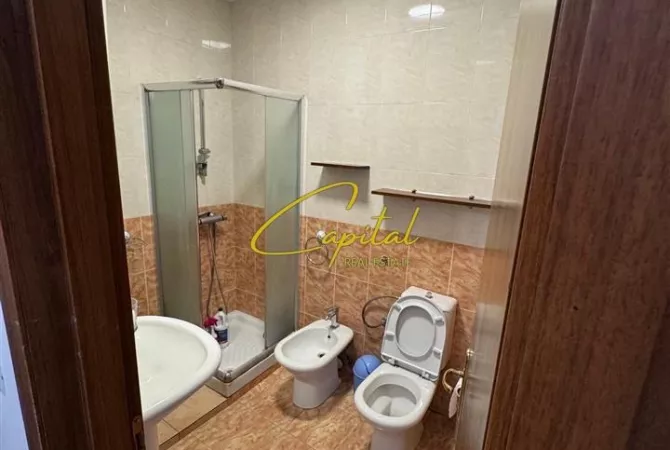 Shtepi me qera Apartament ne Tirane, 1+1, Mobilimi E mobiluar, Pagesa 650  Euro.