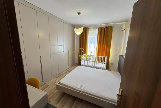 Shtepi me qera Apartament ne Tirane, 1+1, Mobilimi E mobiluar, Pagesa 650  Euro.