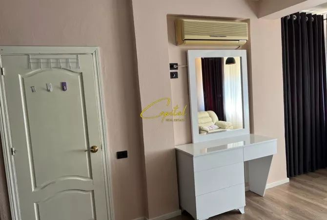 Shtepi me qera Apartament ne Tirane, 3+1, Mobilimi E mobiluar, Pagesa 65,000  Leke.