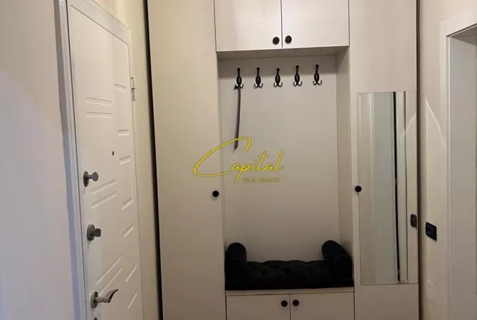 Shtepi me qera Apartament ne Tirane, 3+1, Mobilimi E mobiluar, Pagesa 65,000  Leke.