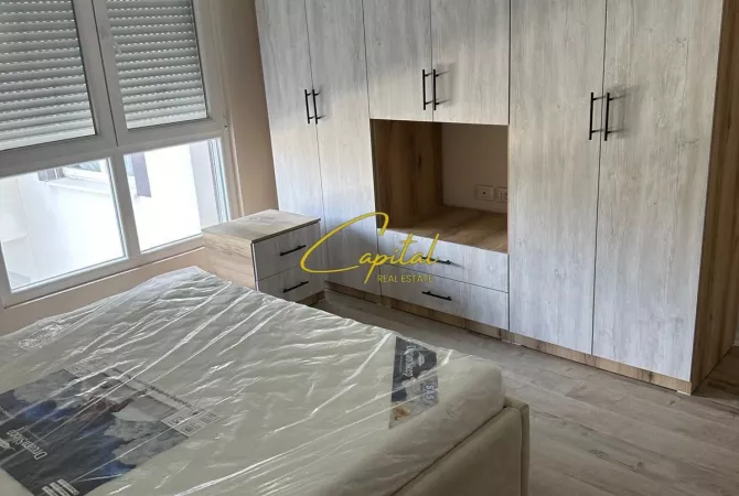 Shtepi me qera Apartament ne Tirane, 2+1, Mobilimi E mobiluar, Pagesa 60,000  Leke.