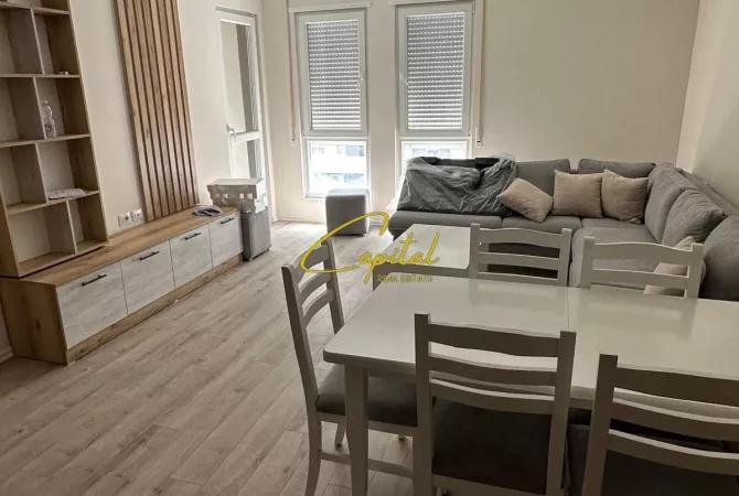 Shtepi me qera 2+1 ne Tirane - 60,000 Leke