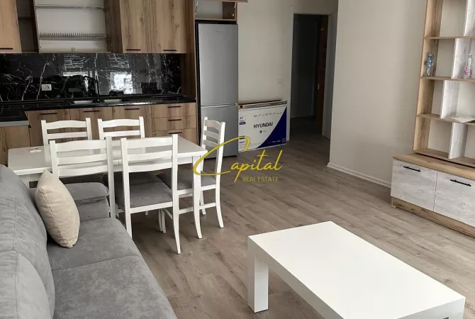 Shtepi me qera 2+1 ne Tirane - 60,000 Leke