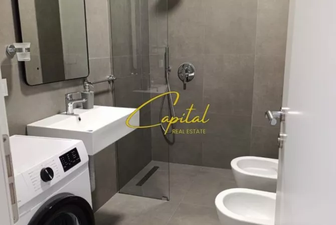 Shtepi ne shitje Apartament ne Tirane, 2+1, Mobilimi E mobiluar, Pagesa 25,700,000  Leke.