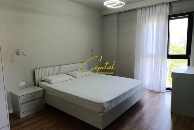 Shtepi ne shitje Apartament ne Tirane, 2+1, Mobilimi E mobiluar, Pagesa 25,700,000  Leke.