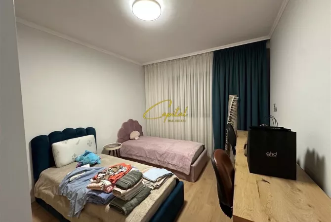 Shtepi me qera 2+1 ne Tirane - 1,450 Euro