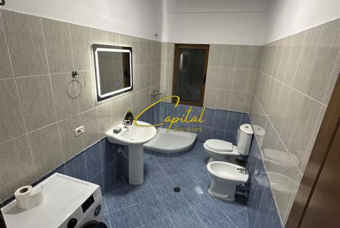 Shtepi me qera Apartament ne Tirane, 2+1, Mobilimi E mobiluar, Pagesa 55,000  Leke.