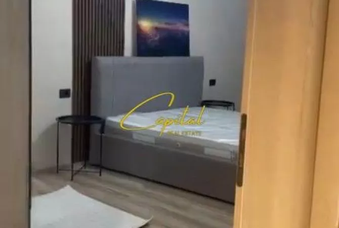 Shtepi me qera Apartament ne Tirane, 2+1, Mobilimi E mobiluar, Pagesa 700  Euro.