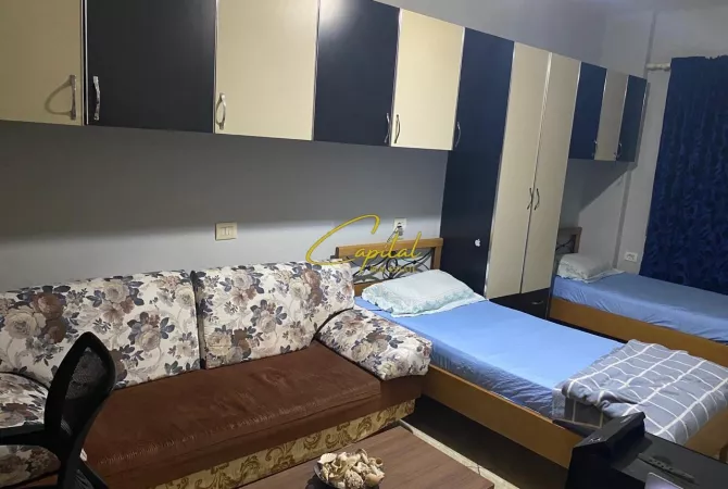 Shtepi ne shitje Apartament ne Tirane, 2+1, Mobilimi E mobiluar, Pagesa 16,500,000  Leke.