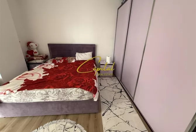 Shtepi ne shitje Apartament ne Tirane, 2+1, Mobilimi E mobiluar, Pagesa 15,000,000  Leke.