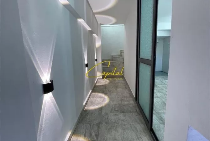 Business Property for Rent 3+1 in Tirana - 900 Euro