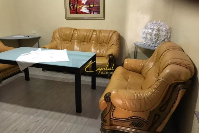 Casa in vendita 7+1 a Tirana - 450,000 Euro