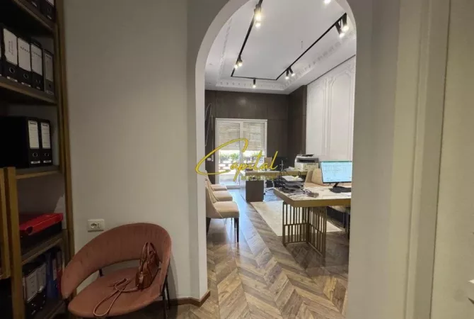 Business Property for Rent 3+1 in Tirana - 600 Euro