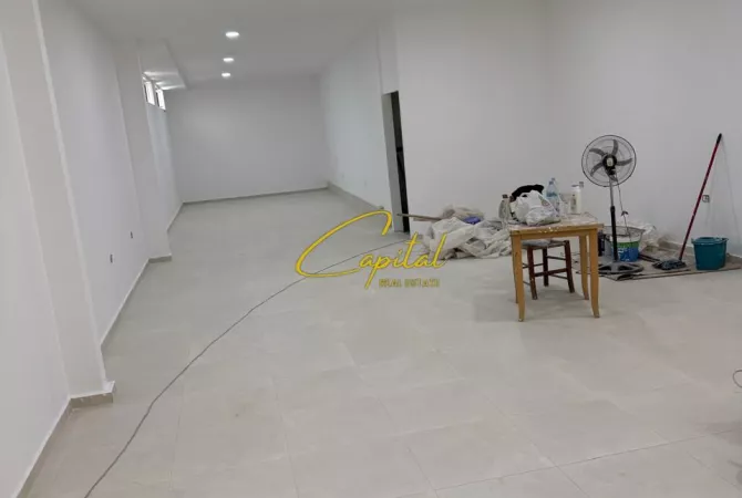 Ambient biznesi me qera 3+1 ne Tirane - 2,500 Euro