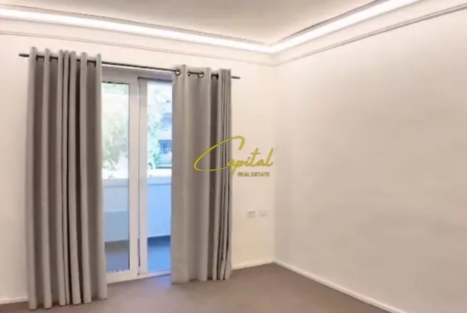 Ambient biznesi me qera 3+1 ne Tirane - 200,000 Leke