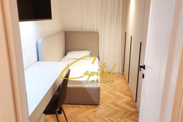 Shtepi me qera Apartament ne Tirane, 2+1, Mobilimi E mobiluar, Pagesa 700  Euro.