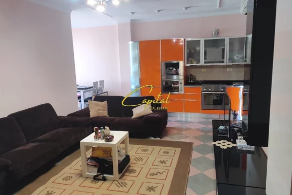 Casa in affitto 2+1 a Tirana - 800 Euro