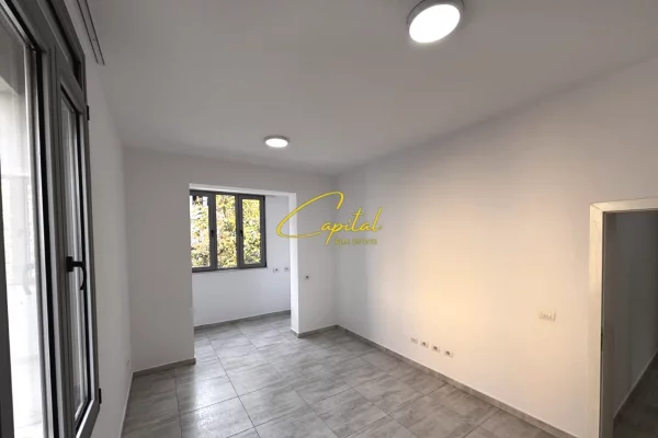 Business Property for Rent 3+1 in Tirana - 500 Euro